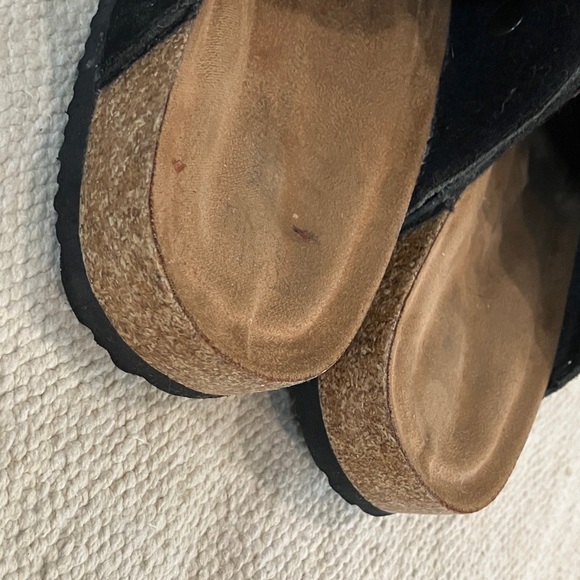 Time and Tru memory foam size 7 women’s slip on shoe Black Suede Sandals - Picture 12 of 13